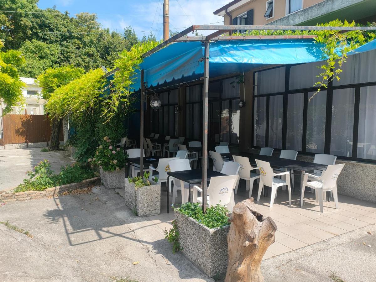 Hotel All'Antica Stazione Muggia Exterior foto